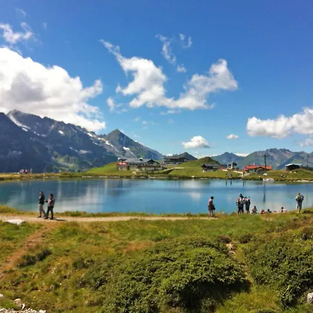 Chalet Heisenhaushuette By Interhome Ramsau im Zillertal